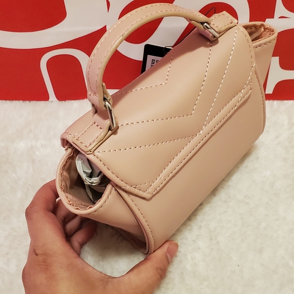 GUESS BLAIRE MICRO MINI SLING BAG - Picture 3 of 4